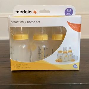 NEW Medela Breast Milk Baby Bottle Set (5 oz)